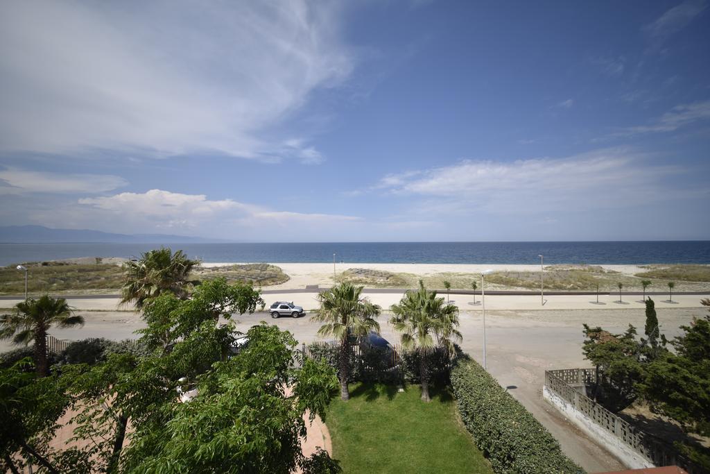 Hotel La Villa Corigliano Calabro Rum bild