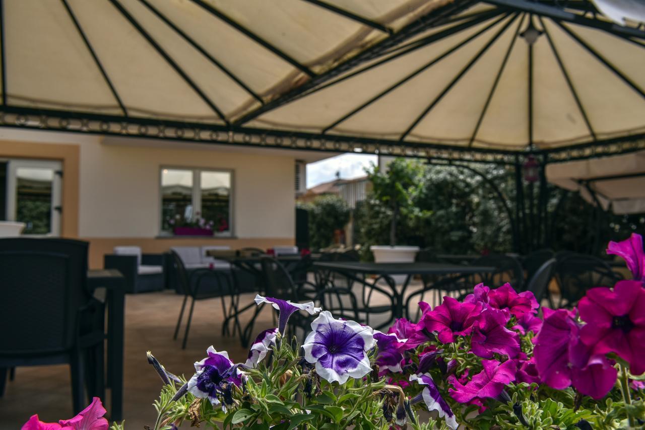 Hotel La Villa Corigliano Calabro Exteriör bild